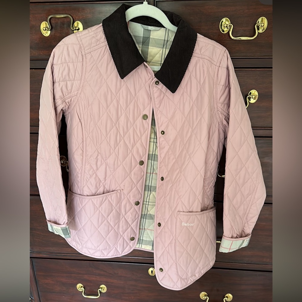 Cool womens Barbour jacket w lining